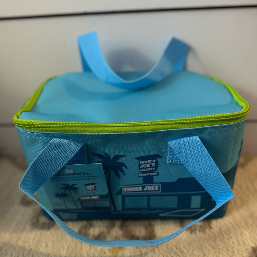 Trader Joe's Blue Insulated Lunch Bag with Lime Zipper